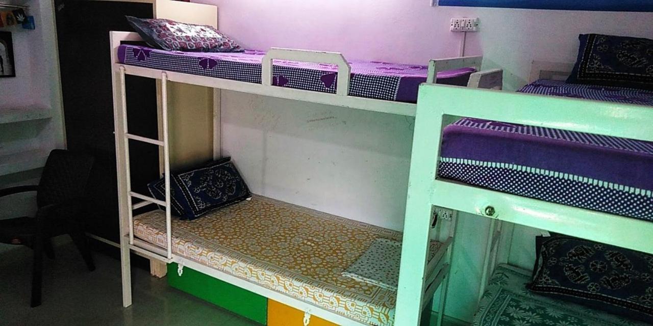 Zigzag Homestay Агра Екстериор снимка