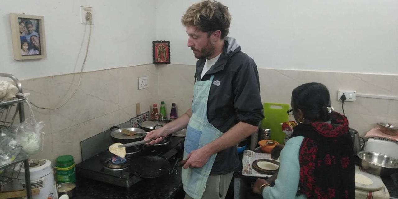Zigzag Homestay Агра Екстериор снимка